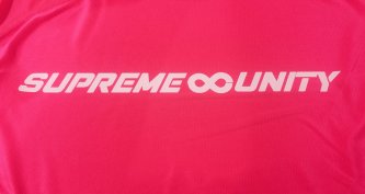 Bílá barva na polyesteru? U DTF tisku neprosvítá!